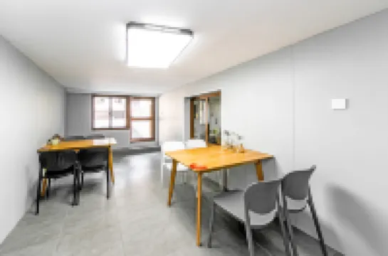 Zhujiajian Anyu Vacation Apartment (Wugongzhi Pier)