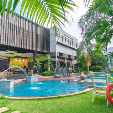 Aziza Paradise Hotel