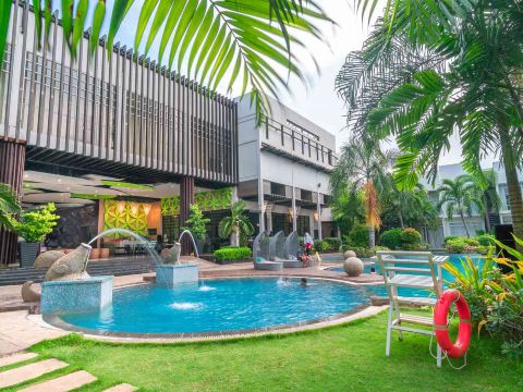 Aziza Paradise Hotel