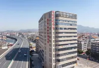 義烏CEO·萬悦國際酒店（蘇溪店） 鄰近義烏後宅街道前傅村承吉堂的酒店