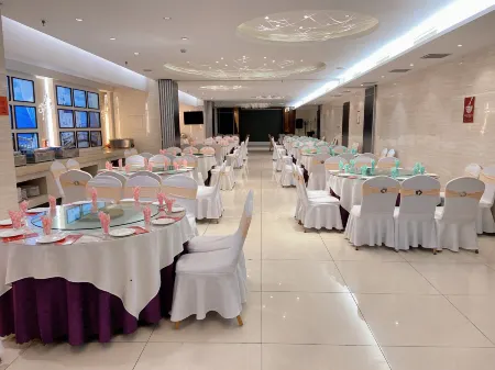 Dunbai International Business Hotel