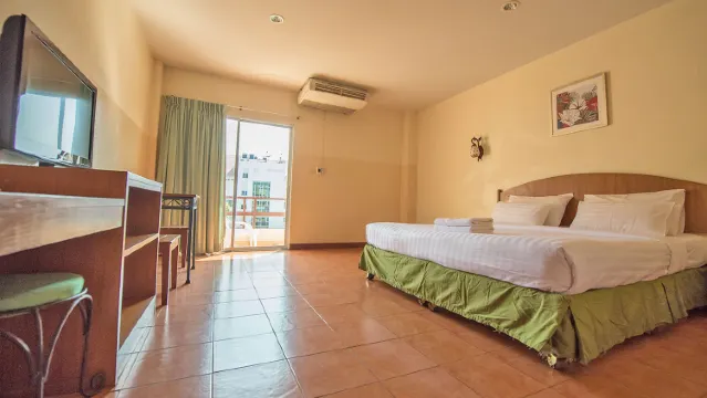 ห้องริมสระว่ายน้ำ