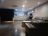 Platinum Hotel Hotel in zona Mercato del Pesce di Shindonga
