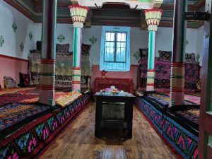 pumaldie tajik famous lodgings