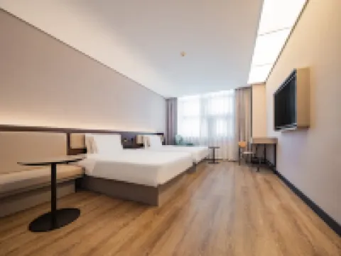 HanTing Hotel (Xi'an Xixian New Area Jinghe New Town Chongwen) Hotel di Jingyang