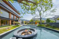 Floral Lux Hotel · Cloudveil Haven Hotel - Pools