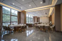 LUKER ISLAND GARDEN HOTEL