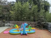 Lushan Zhihong Hotel (Meilu Store, Guling Street, Mount Lushan Scenic Zone) - Family