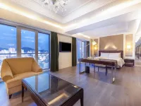 Atour X Hotel Huiyang Municipal Plaza, Huizhou Hotels near Danshui