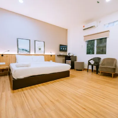 The Concept Hotel Express - formerly Chill Box Langkawi Hotel berhampiran Black Sand Beach