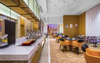 Vienna International Hotel (Zhaotong Wuyue Plaza) - parking