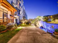 Pillow Songbieyuan Homestay (Jiuhua Mountain Scenic Area Shangshan Transfer Center Branch) Hotels in Qingyang