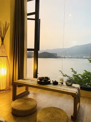 Yuehu Lakeview Guesthouse Hotels near Dinghu Mountain
