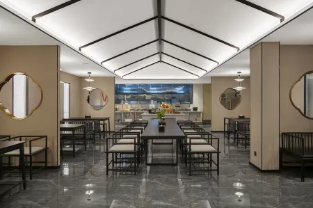 Xunxian Moshang Qingju Hotel Отели рядом с достопримечательностью «Da Pi Mountain Scenic Area»