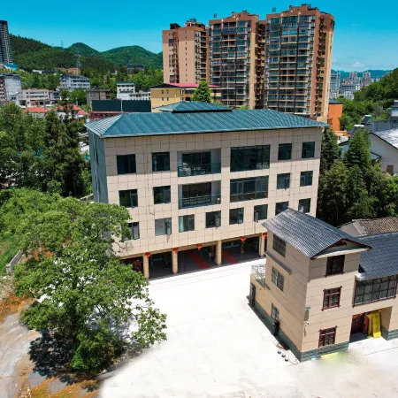 Badong Qingqingshu Homestay (Yesanguan Shunjing Xiandaicheng)