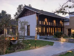 Kim Ping Artisan Gengdu Di Villa