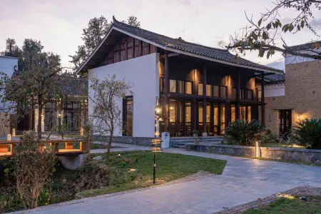 Kim Ping Artisan Gengdu Di Villa Отели в г. Цзиньпин