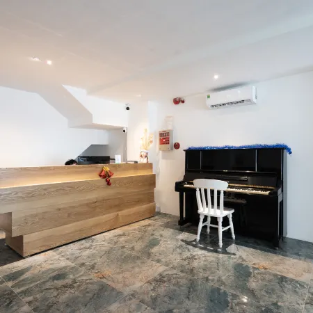 Haven Hut Riverside Hotel Отели рядом с достопримечательностью «Мост Тан Тхуан»