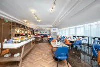 Kyriad Hotel (Luzhou High-speed Railway Station Southwest Medical University)