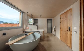 Roome Hotel