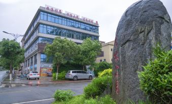 Meizhou Island Seaside Small Building Homestay