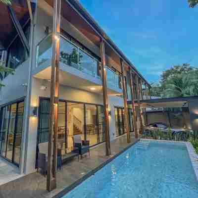 Nimman Road 4 Bedroom Pool Villa Hotel Exterior