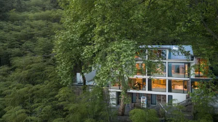 WHITE VILLA Villa No. 238 Отели рядом с достопримечательностью «Baiyun Mountain Pavilion»