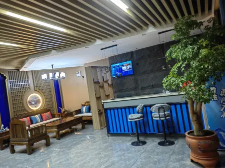 Zhengxiangbaiqi 70 Business Hotel