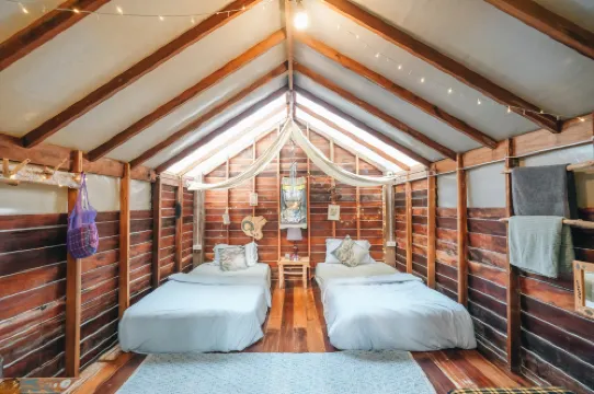 เดอะ ริเวอร์ รัน เชียงกลาง โรงแรมในอำเภอ ทุ่งช้าง