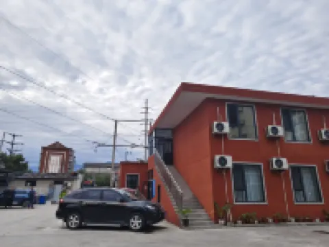 Xinjinlong Holiday Hotel (Linzhou Avenue Bus Station)