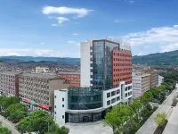 Atour Hotel Wenling Zeguo Lingyue Plaza Hotels near Wenling Railway Station