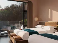 Xingyi Wanfenglin Peak-Chasing House Hotels in Xingyi