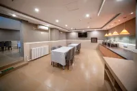 Homeinn Pebble Hotel (Korla Kongque River)
