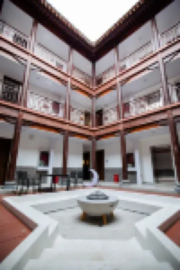 Encounter No.10 Garden Homestay (Royal Inn Huanhu Road Branch)