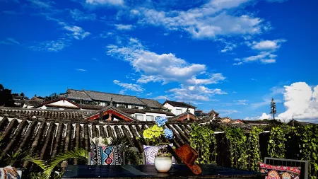 Sedona Yuhe Pavilion (Lijiang Ancient City Waterwheel Store)