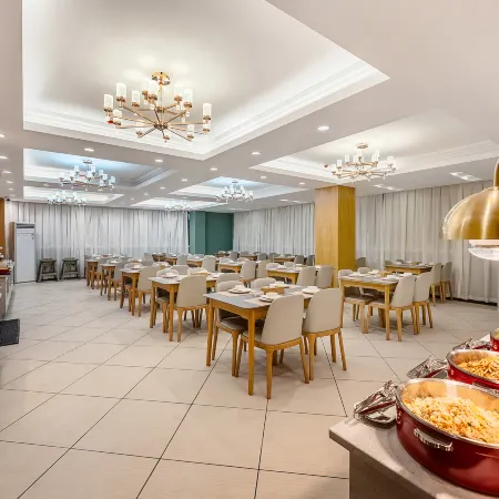 Vienna Hotel Sanya Bay No.1 Отели рядом с достопримечательностью «Первый Рынок»