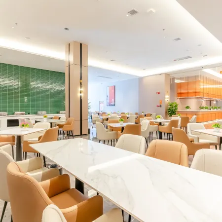 Four Seasons Garden Hotel