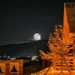 Yinshan·33 Vacation Homestay (Baihaba Store Scenic Area) - Romantic
