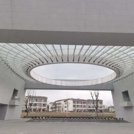Wusheng Hemao Holiday Hotel