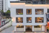 Wind Whisper・Designer Resort Inn  호텔