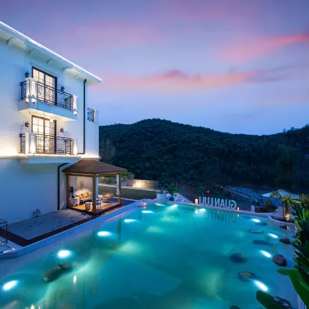 Guanluli Wilderness & Luxury Retreat