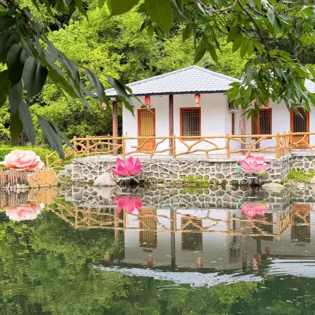 JINGPO LAKE · JINGPO GORGE