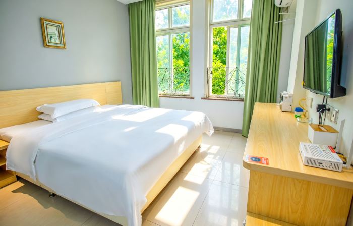 7 Days Chain Hotel (Lujiang Zhouyu Avenue Experimental Middle School)