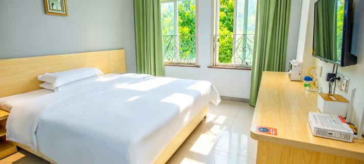 7 Days Chain Hotel (Lujiang Zhouyu Avenue Experimental Middle School) Hotels in Lujiang County