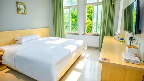 七天天チェーンホテル(廬江周瑜大道実験中学) in 廬江