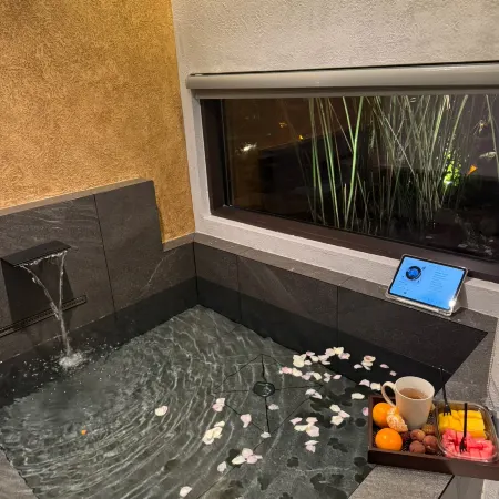 Yiqianlingyiye Courtyard-Style Hotel (Shaoxing Shusheng Guli Cangqiao Old Street)
