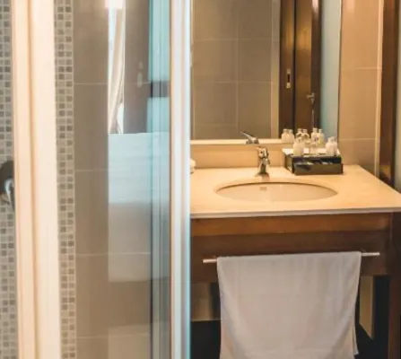 Avillion Admiral Cove Rooms Photos