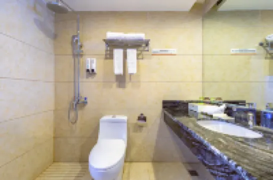 速8精選飯店（會澤汽車客運中心站東陸高中店）