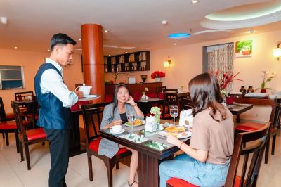 レストラン シルバー マウンツ ホテルの写真