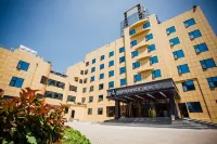 Lavande Hotel (Rizhao Port High Speed Railway Station Beijing Road) Hotels near Haibaihe Huashi Exhibition hall